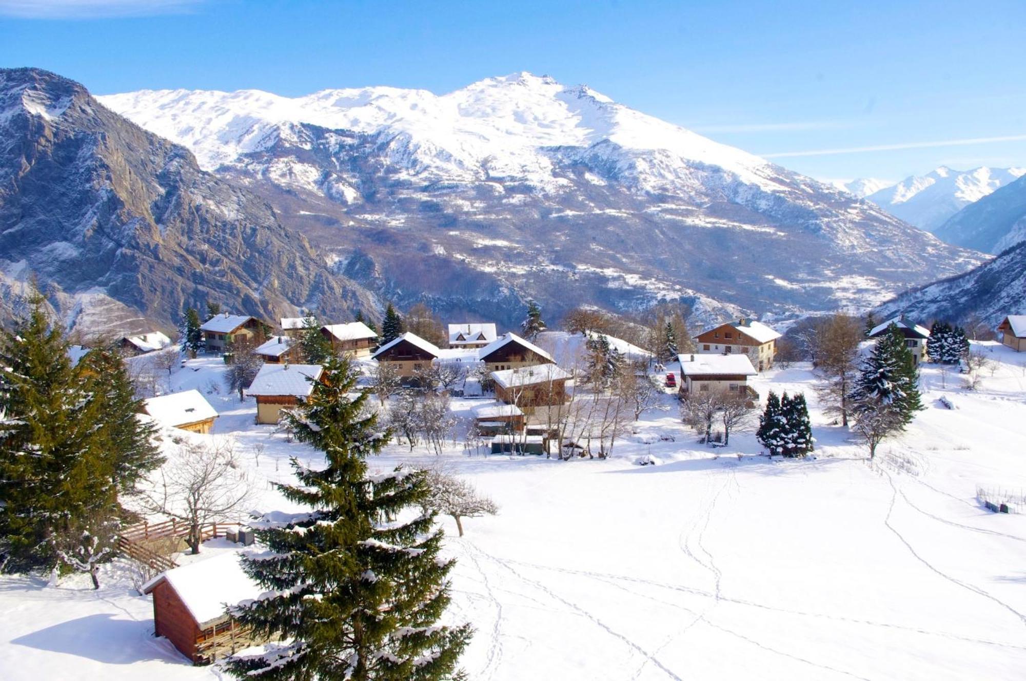 Les Sorbiers Hotell Montricher-le-Bochet Exteriör bild
