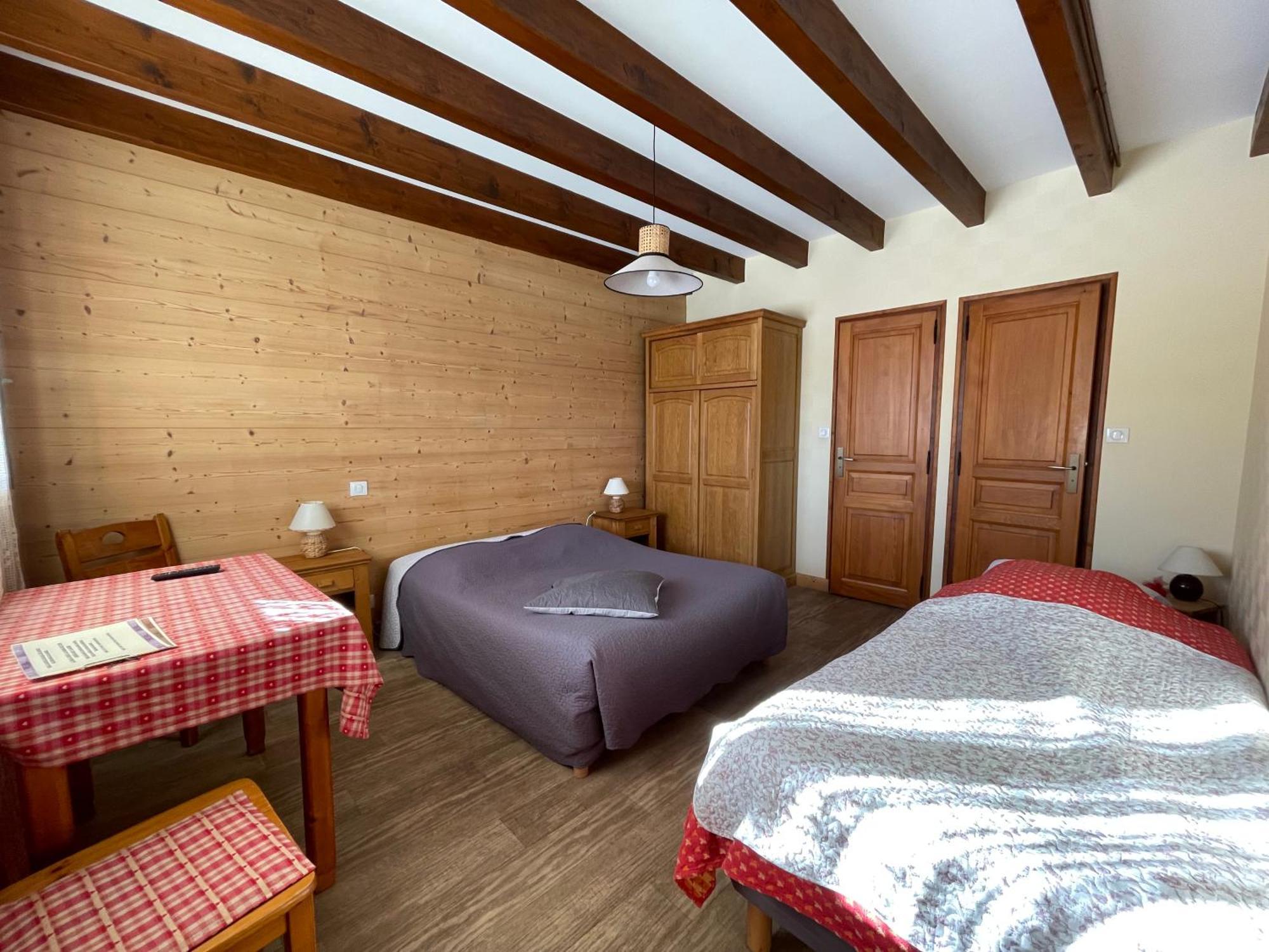Les Sorbiers Hotell Montricher-le-Bochet Exteriör bild