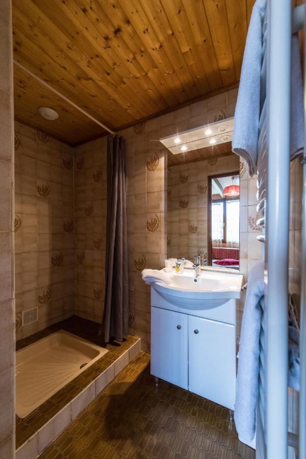 Les Sorbiers Hotell Montricher-le-Bochet Exteriör bild